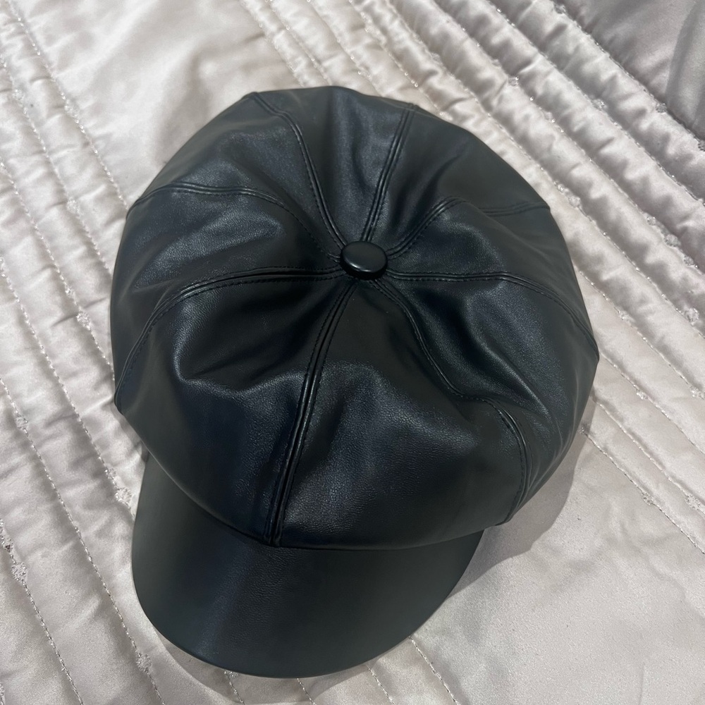 Casual Vegan Leather Cap Black